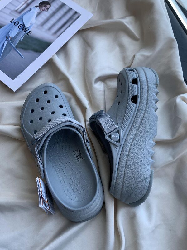 XCAPE-CLOGS-GREY