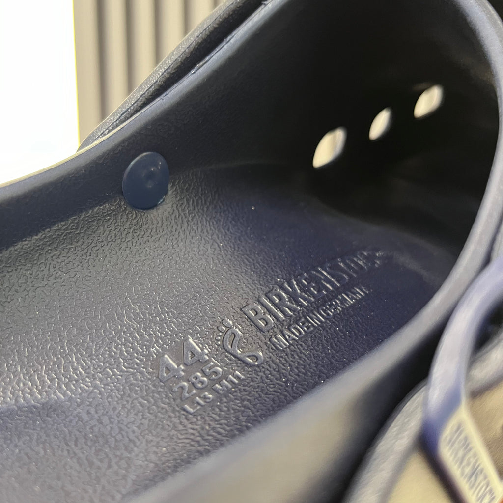 BIRKI-FLOW-CLOGS (NAVY)