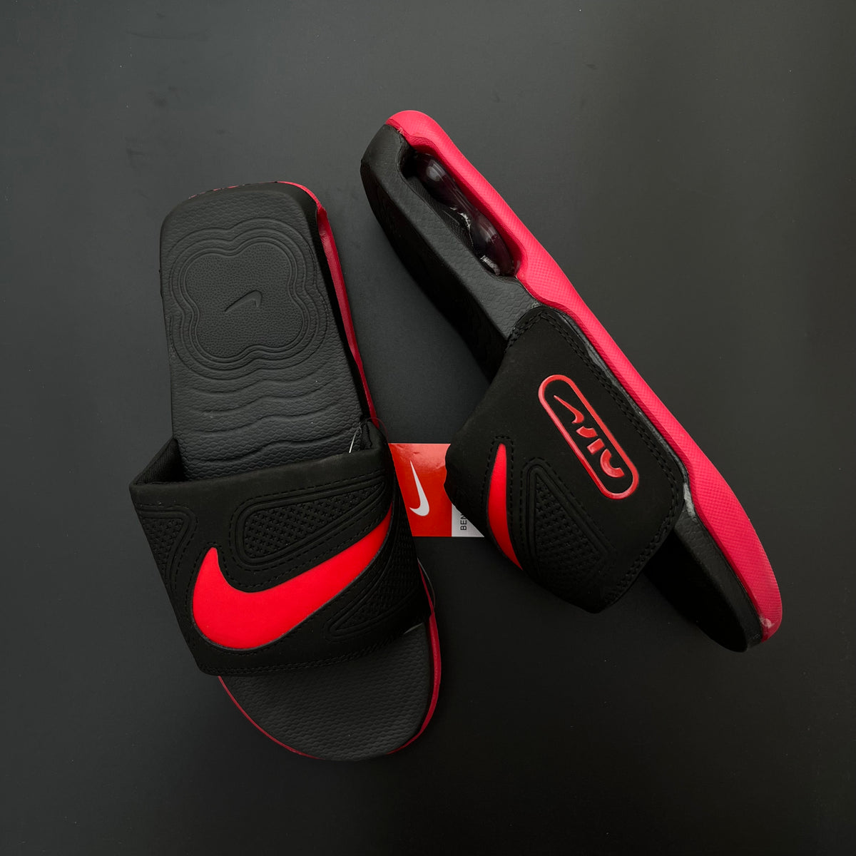 NIK-CIRO-SLIDES-BLACK/RED