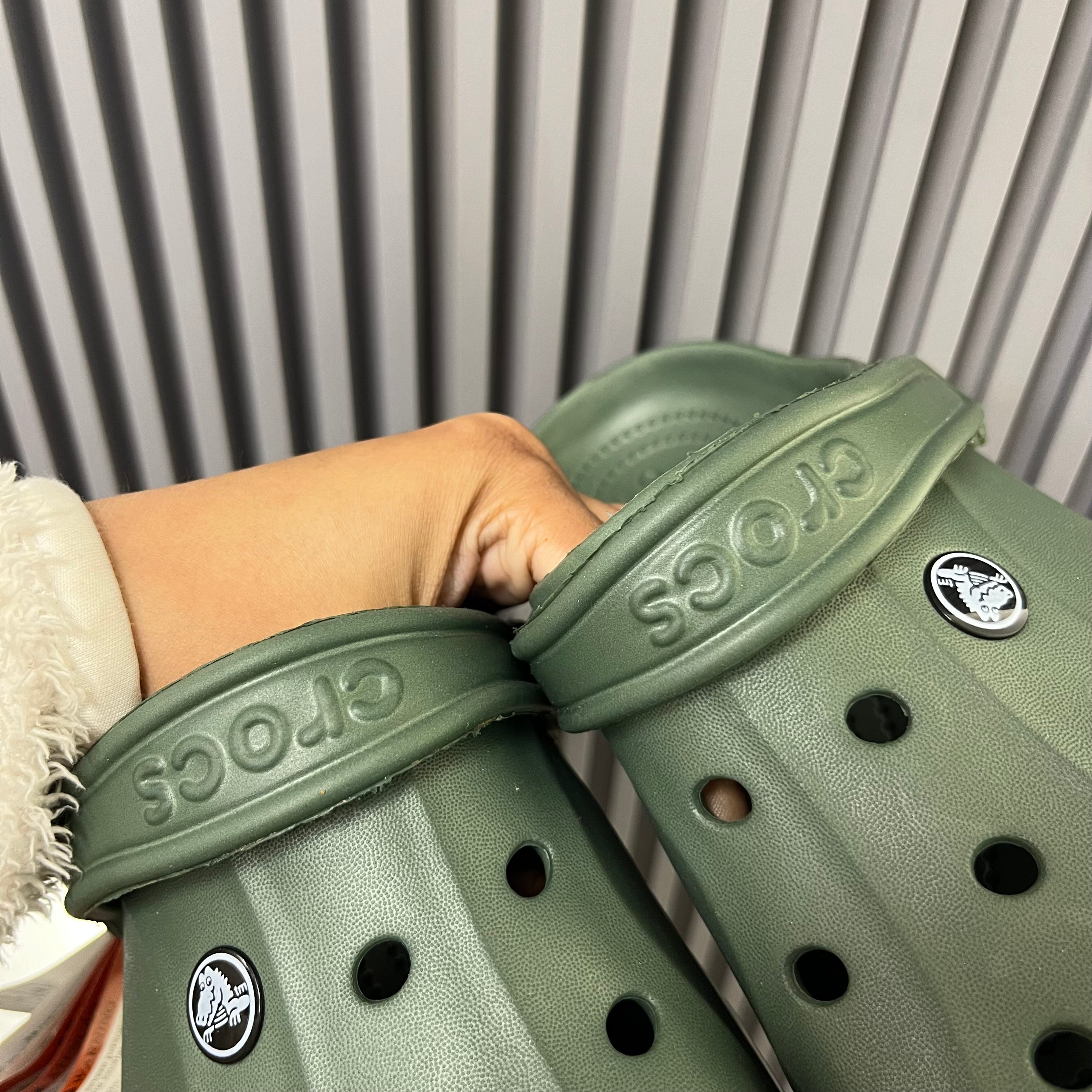 BYA-BND-CLOGS-ARMY GREEN