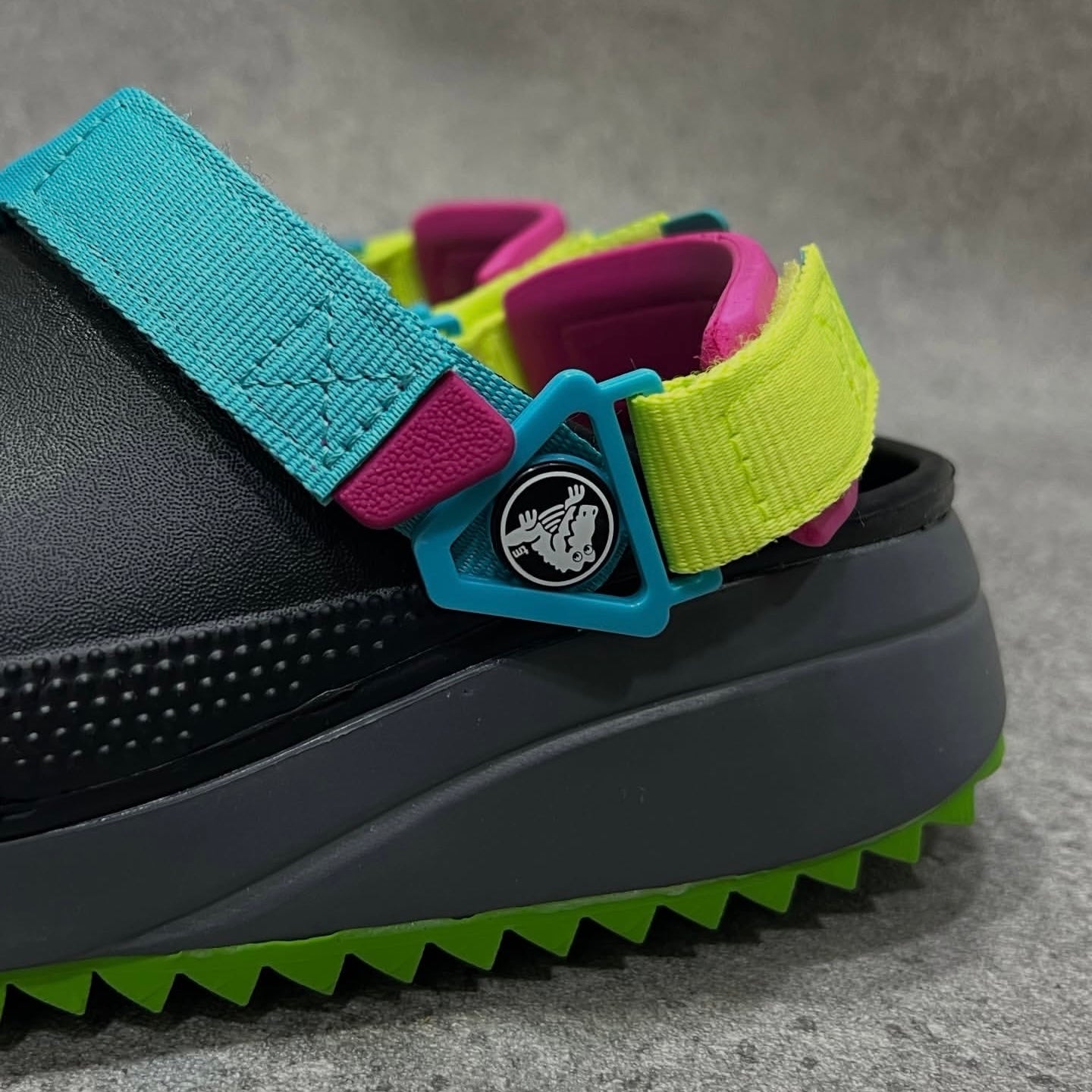 HIKR-CLOGS- BLACK MULTI