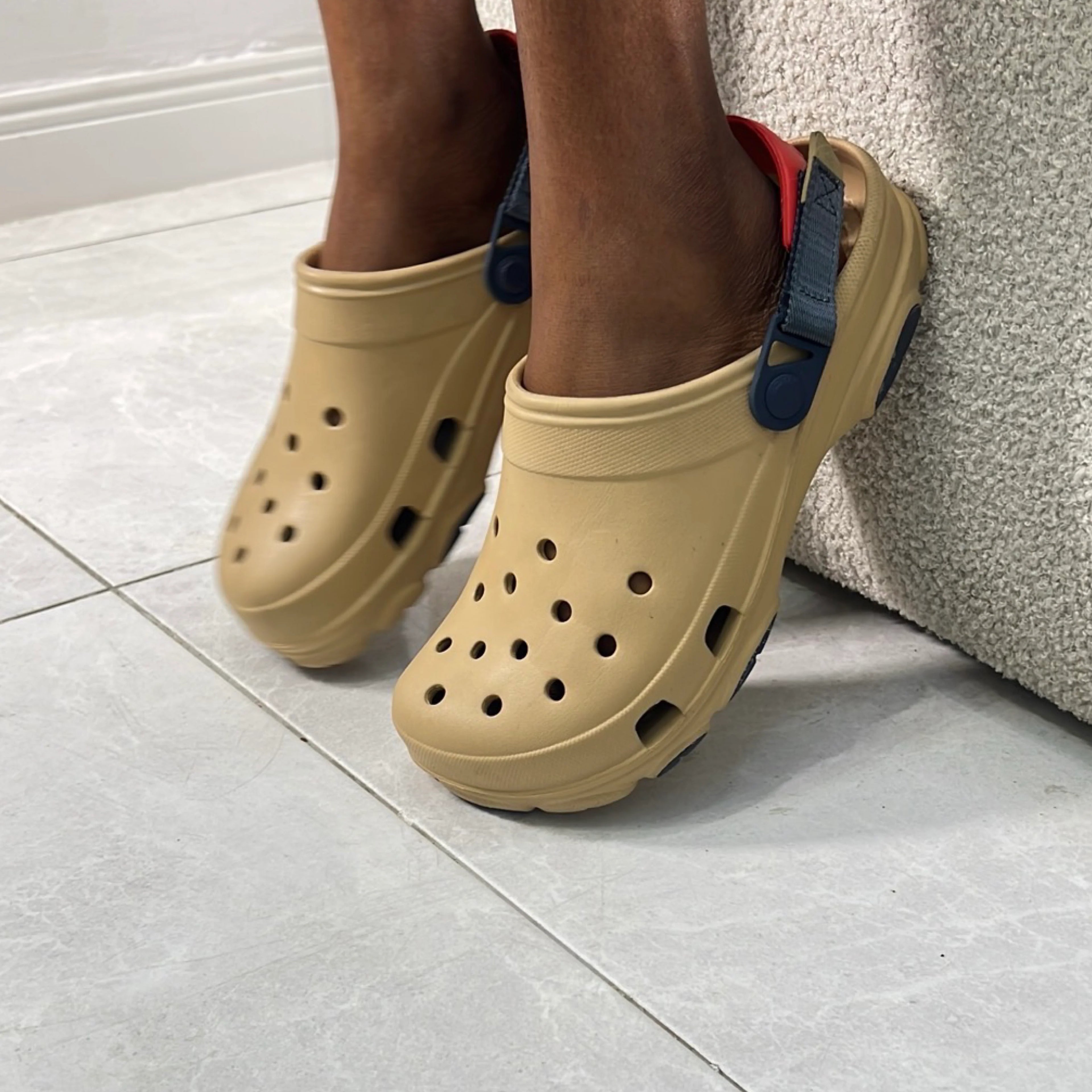 ALL-TERRAIN-CLOGS-KHAKI