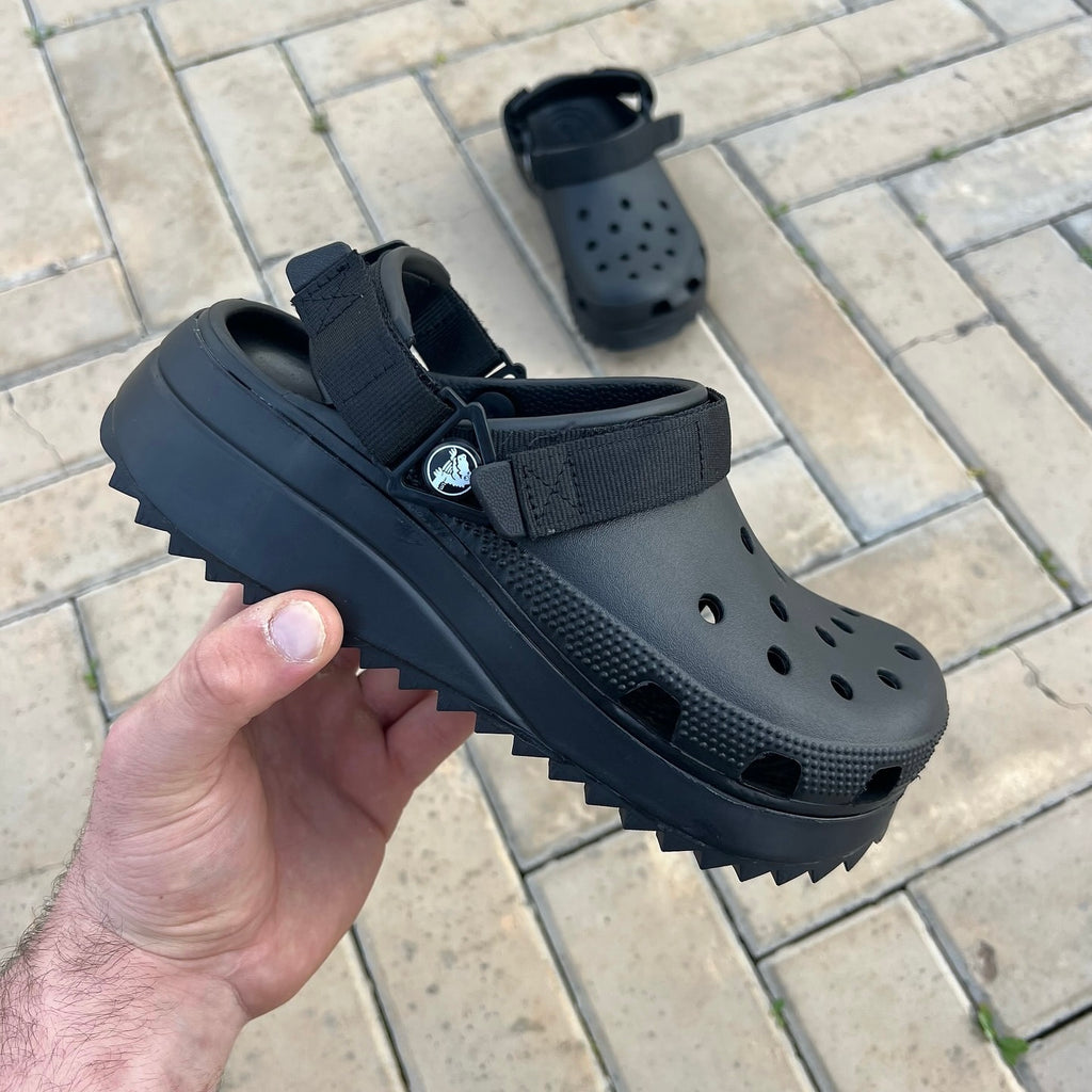 HIKR-CLOGS- FULL BLACK