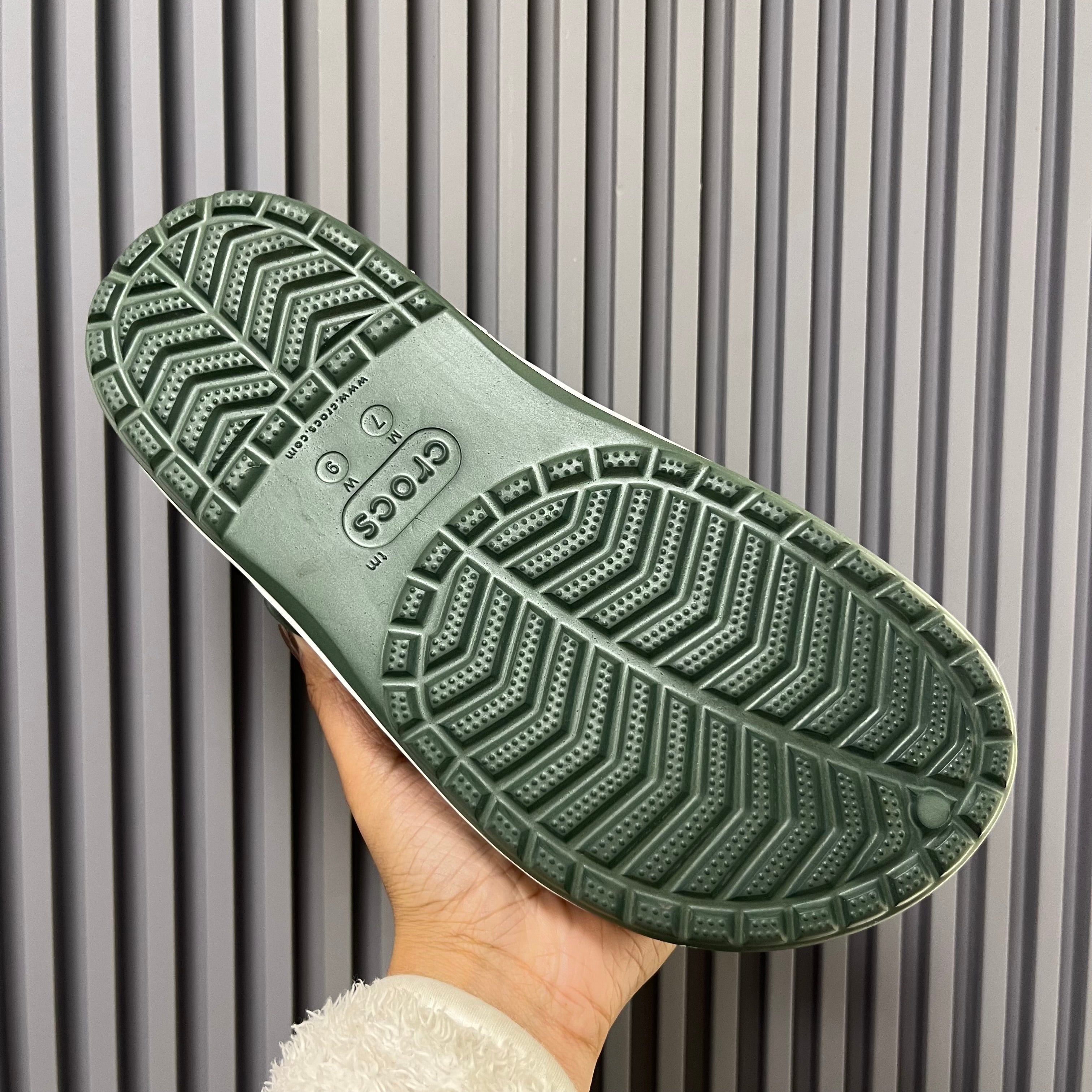 BYA-BND-CLOGS-ARMY GREEN