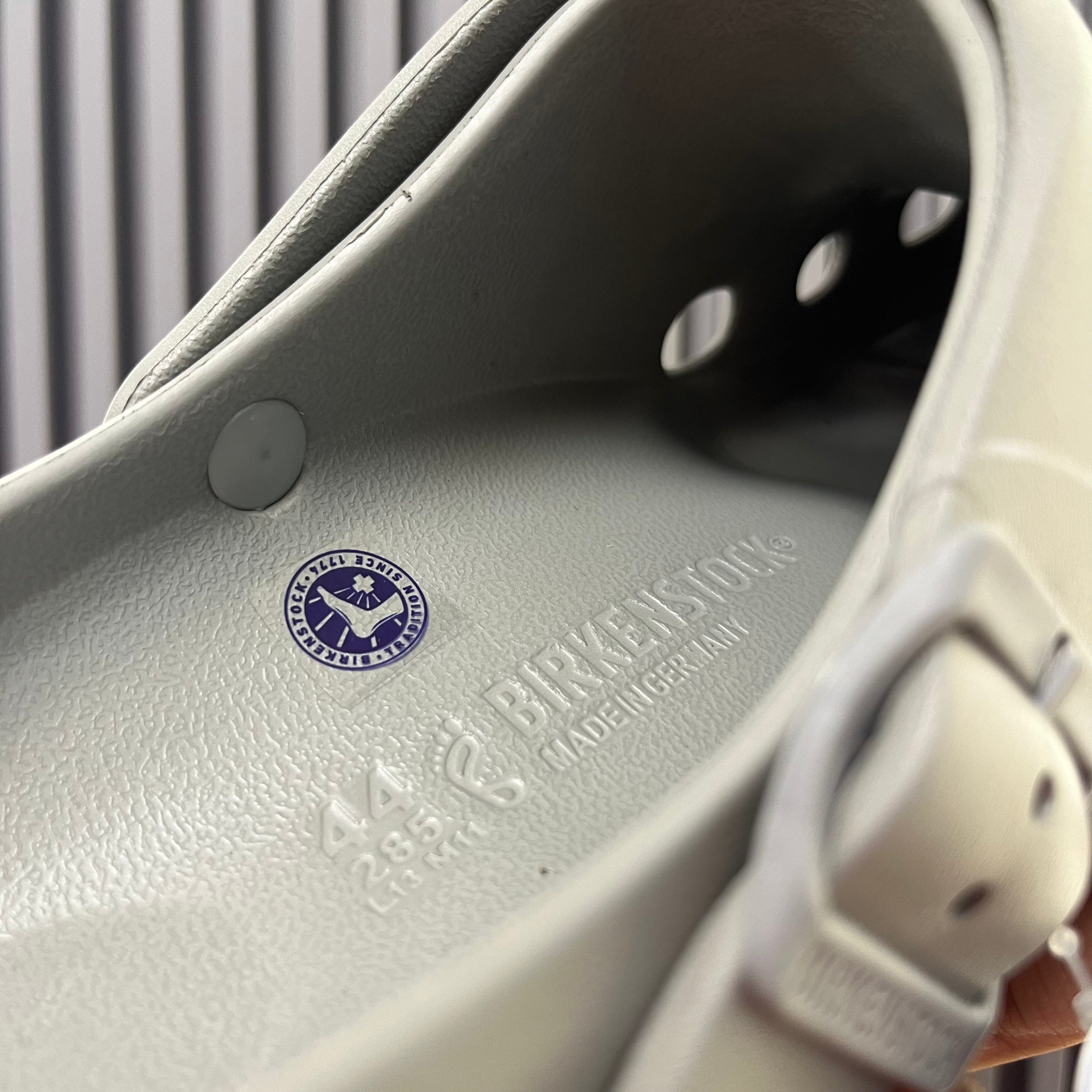 BIRKI-FLOW-CLOGS (GREY)