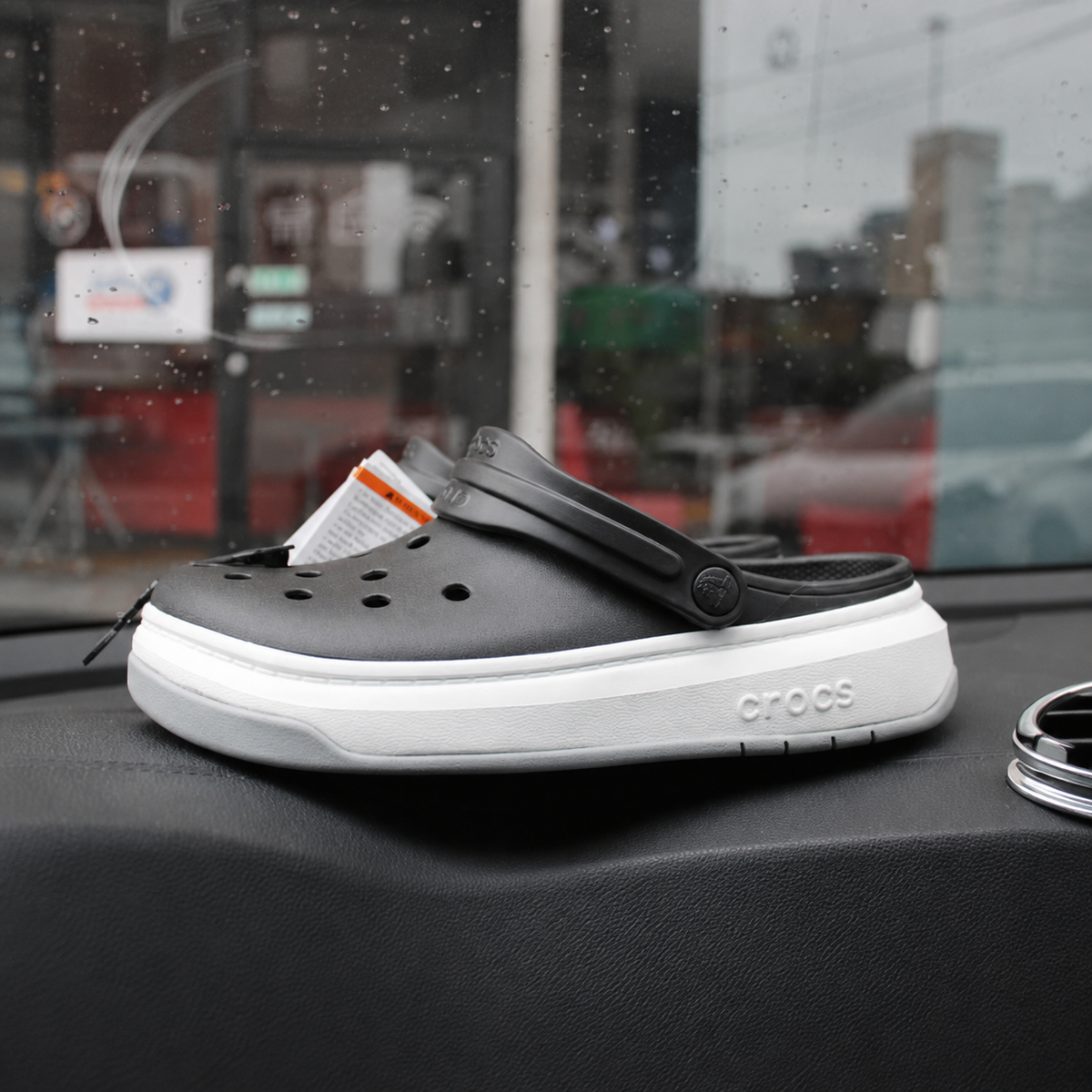 FULL-FORC-CLOGS-BLACK