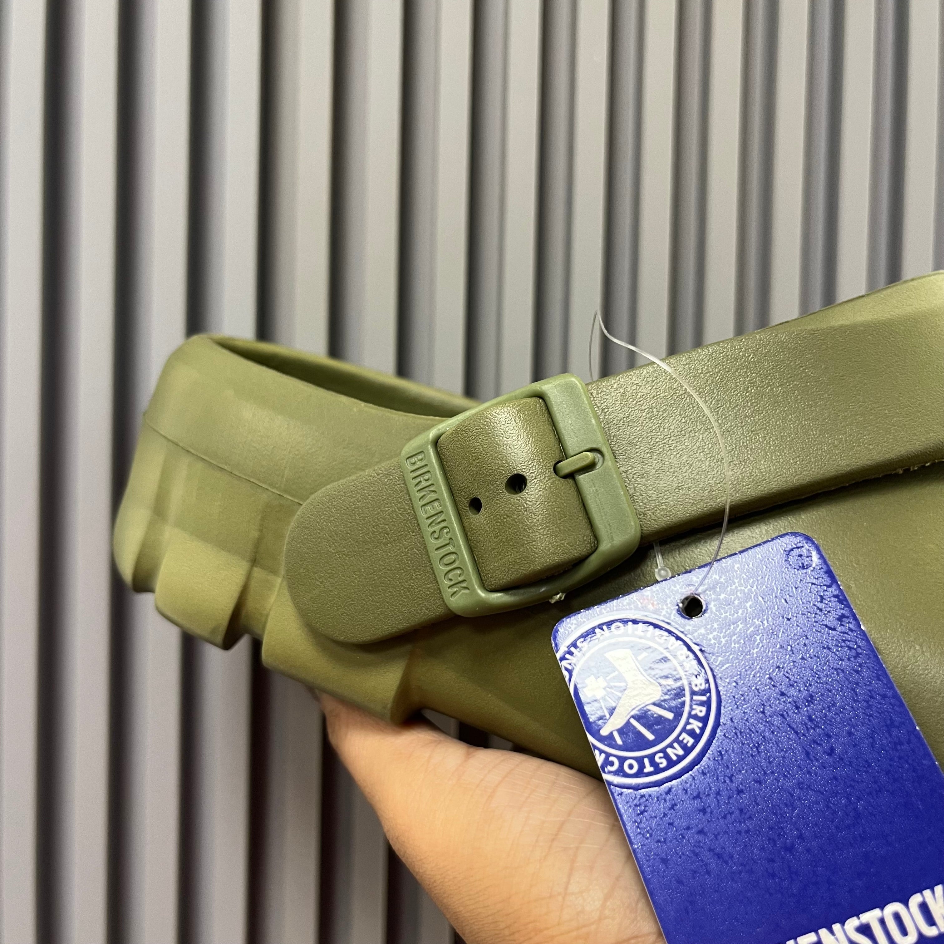 BIRKI-FLOW-CLOGS (KHAKI)