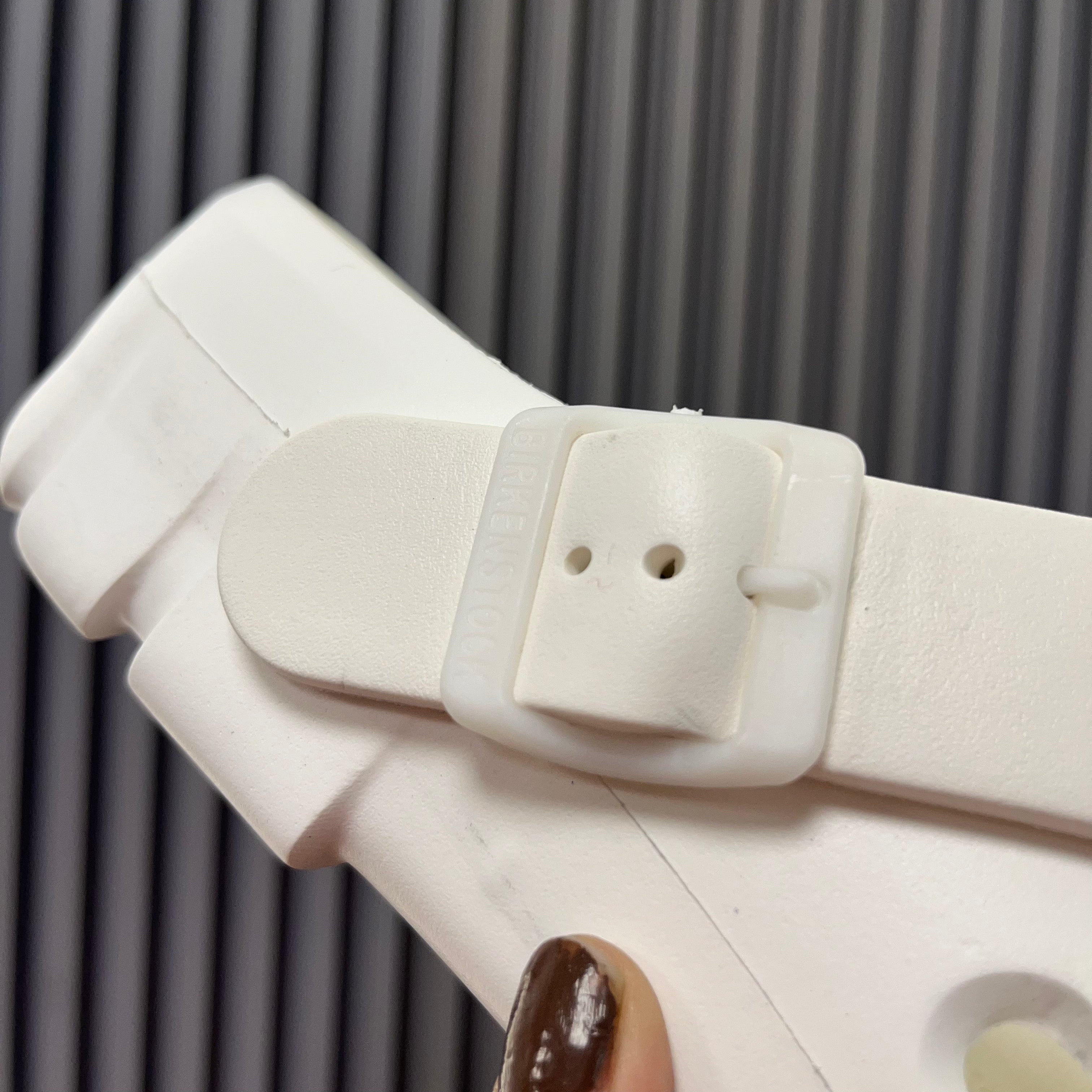 BIRKI-FLOW-CLOGS (EGGSHELL)