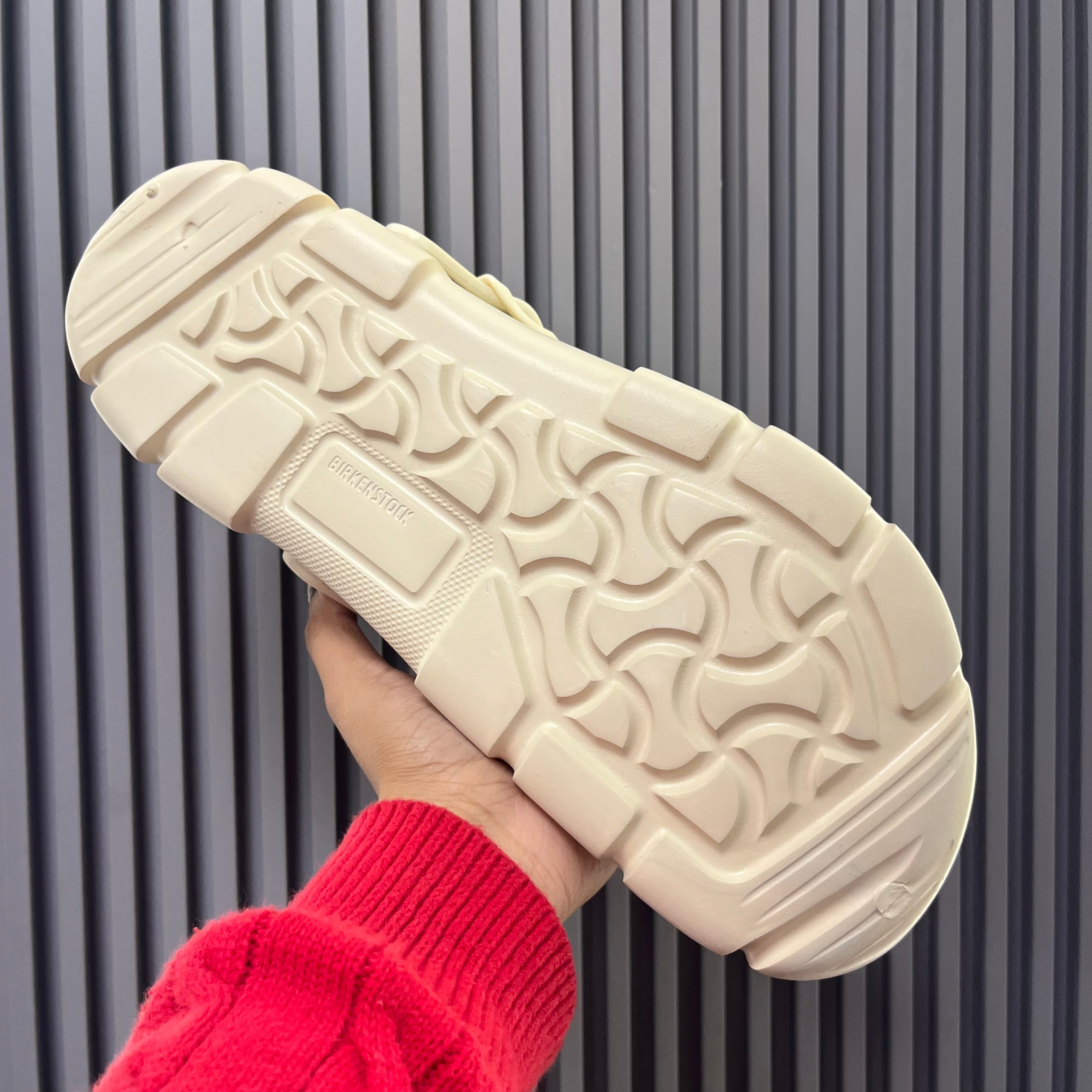 BIRKI-FLOW-CLOGS (BONE)