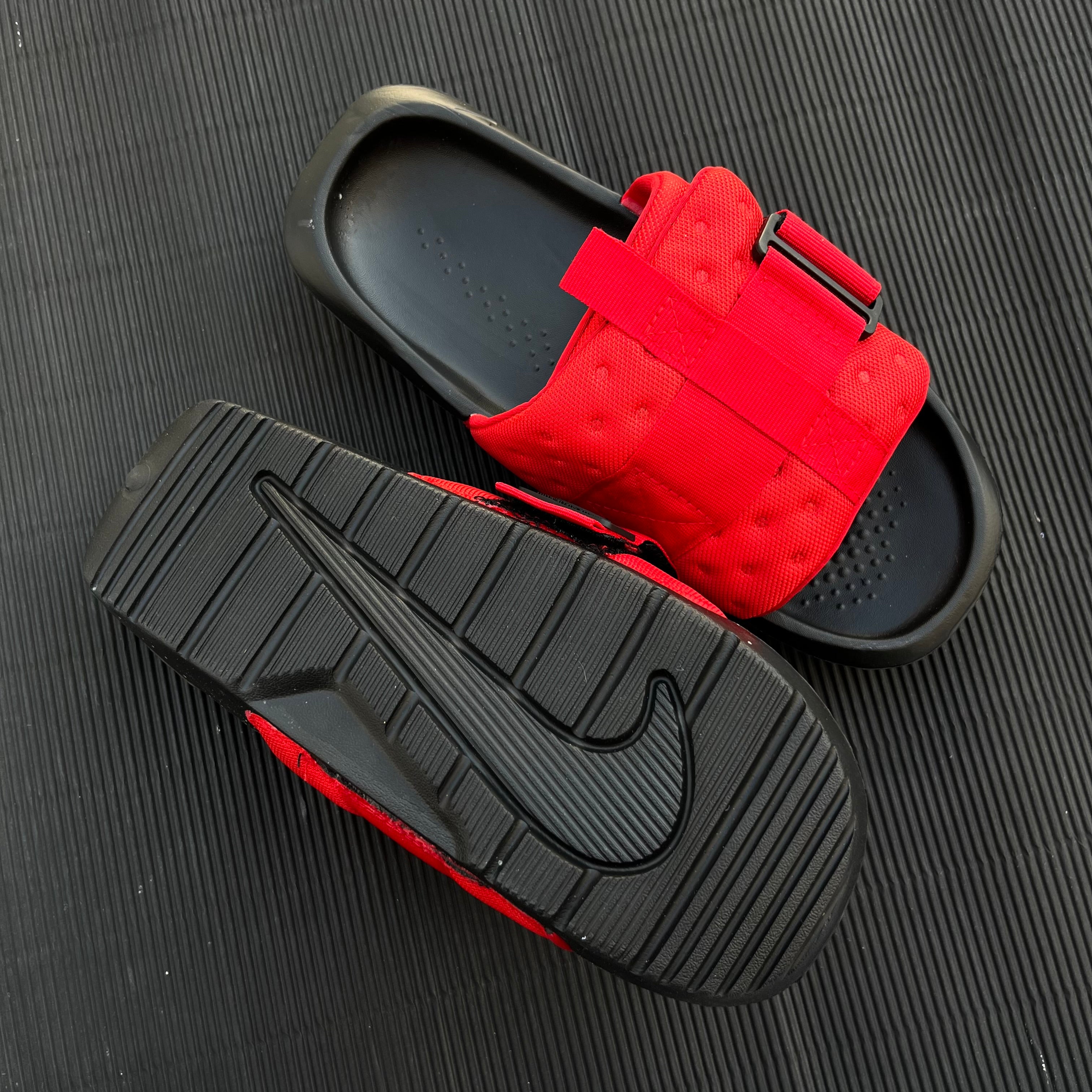 NIK-ASNA-SLIDES-BLACK/RED