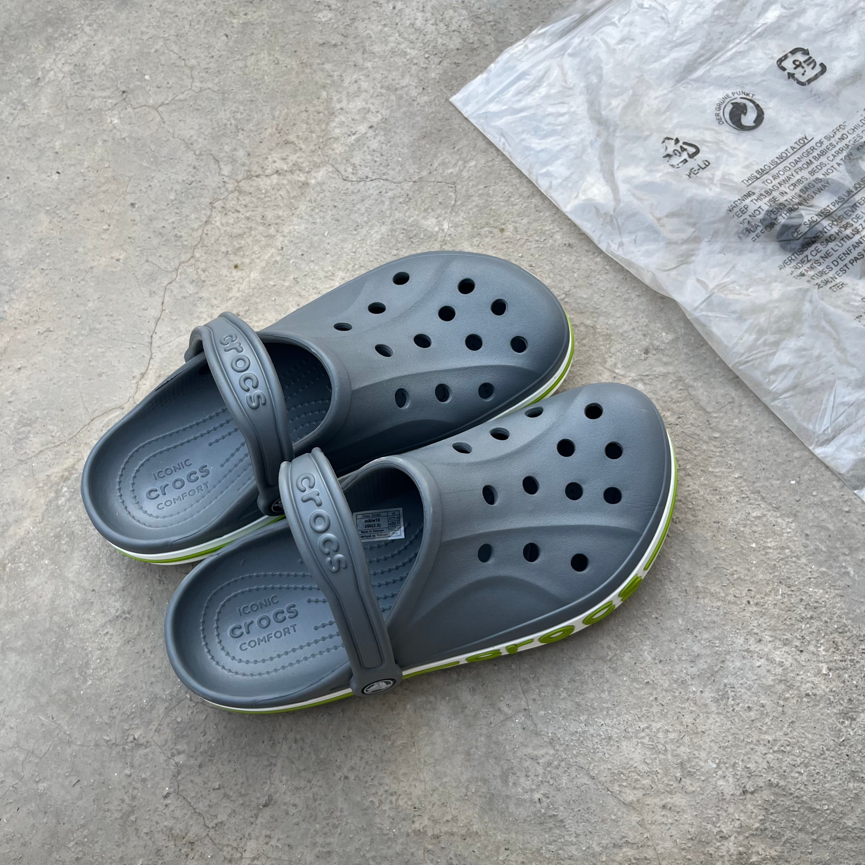 BYA-BND-CLOGS-GRY-NEON
