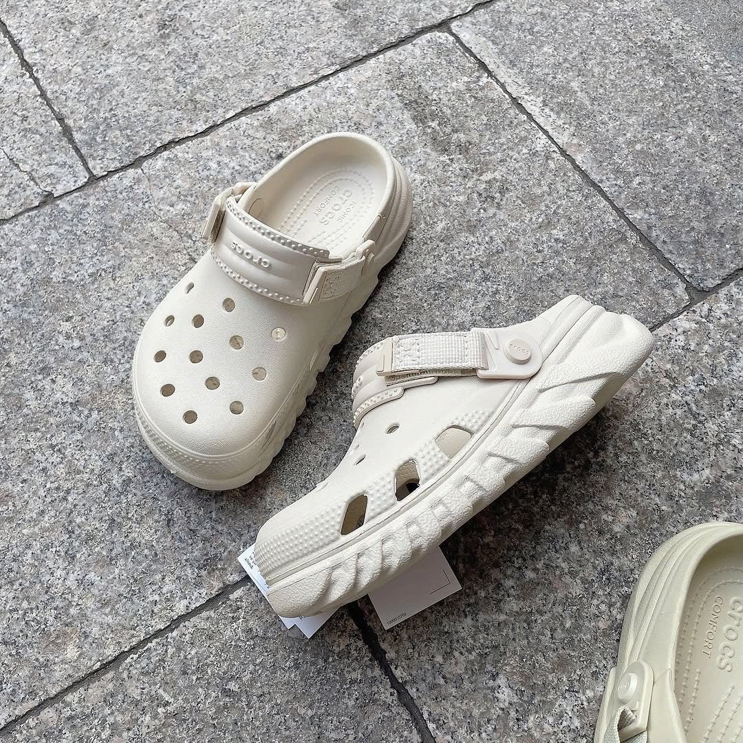 DT-MAX-CLOGS-BEIGE