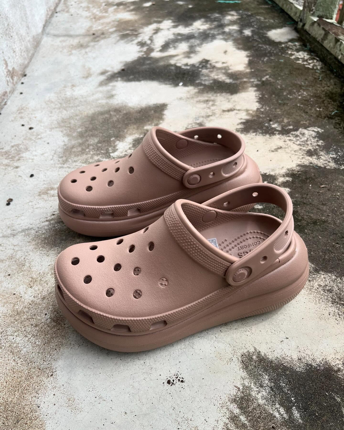CRSH-CLOGS-LATTE