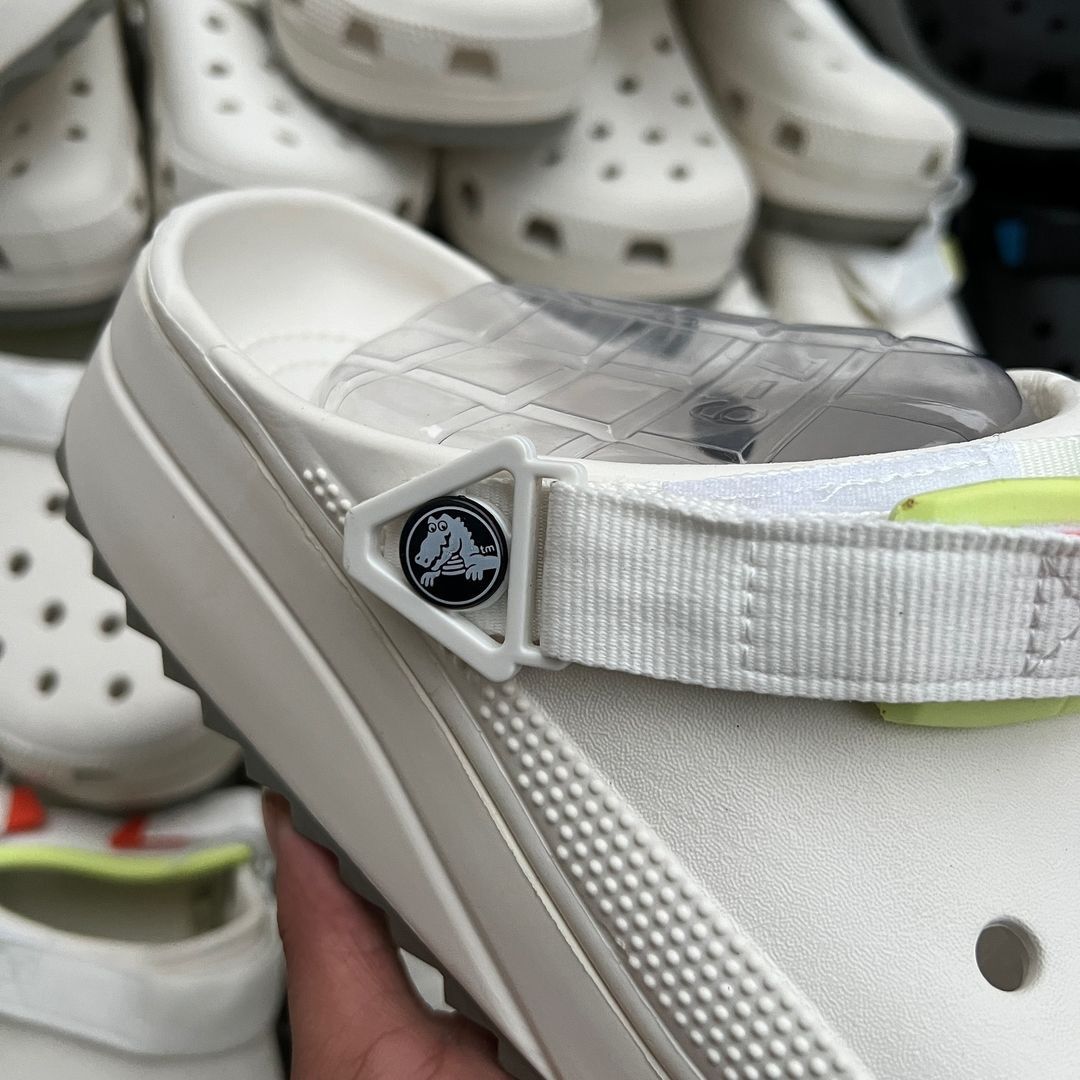 HIKR-CLOGS-WHITE