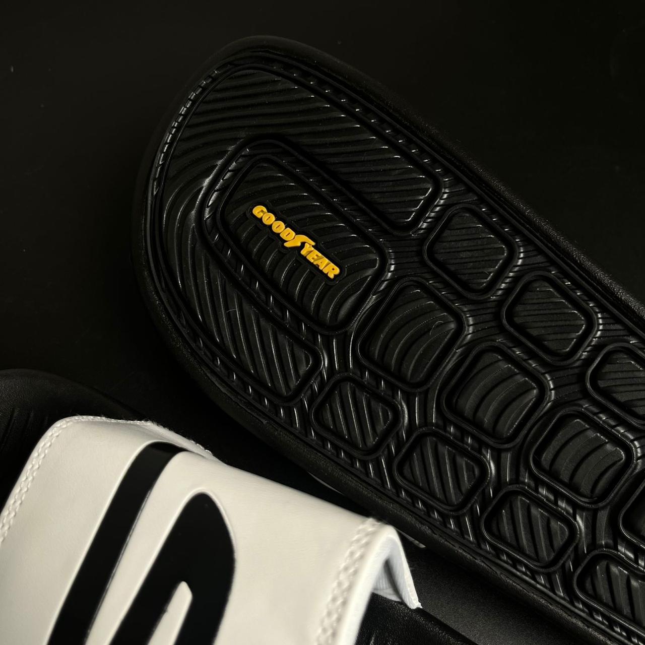 SKCHRS-HYPERBURST-SLIDES-(WHITE/BLACK)