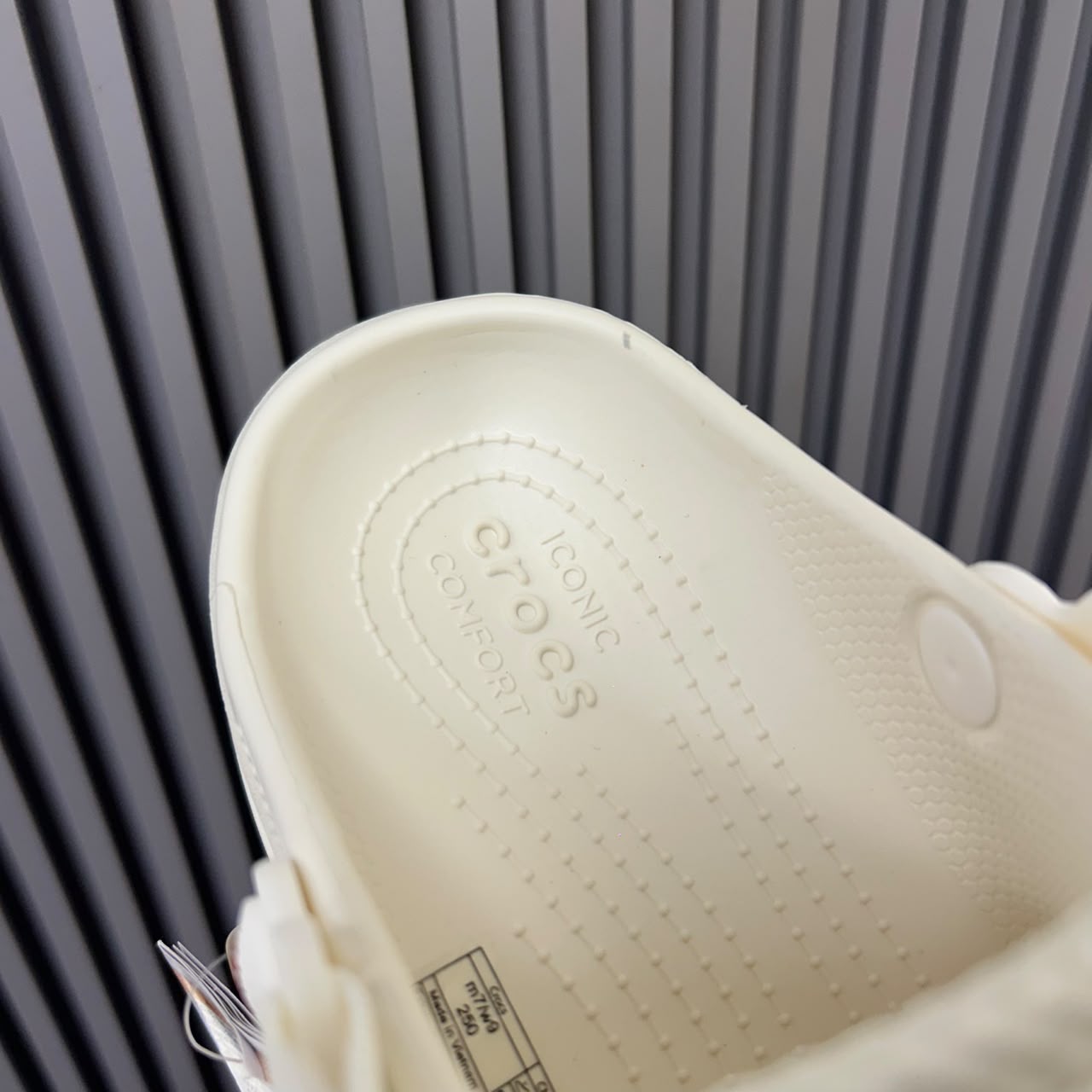 CRSH-MOVE-CLOGS-WHITE