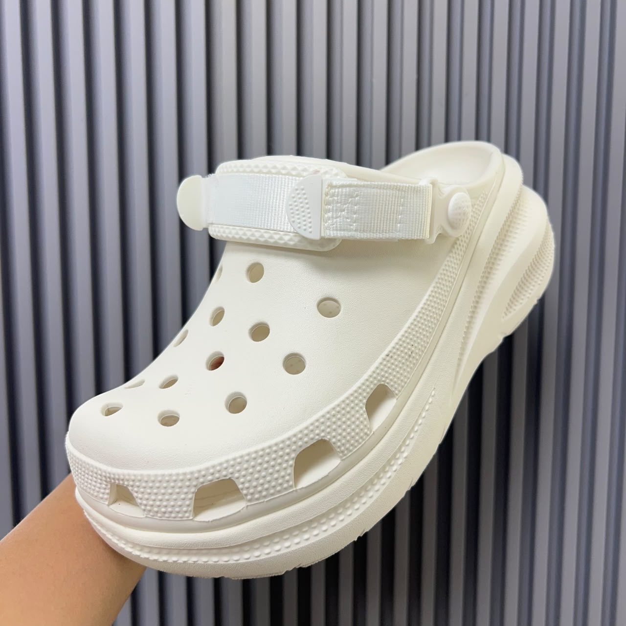 CRSH-MOVE-CLOGS-WHITE